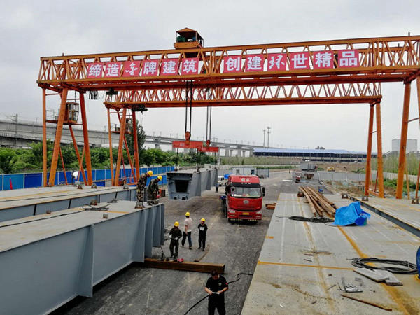 <b>云南西双版纳花架龙门吊出租厂家 介绍其变频调</b>