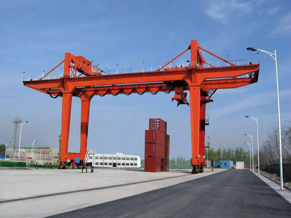 <b>内蒙古鄂温克旗龙门吊出租厂家介绍龙门吊现代</b>
